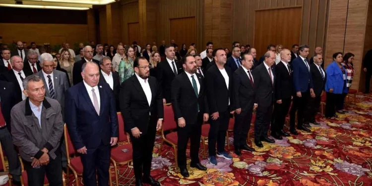 “GENÇLER ELEŞTİRİ YERİNE İŞE GİRİP SORUMLULUK SAHİBİ OLMALI”