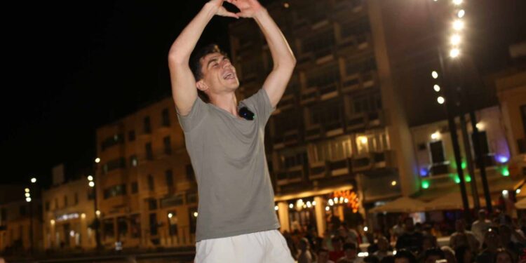 SİYASİ PARTİLER SEÇİM ŞOKUNU TARTIŞIYOR