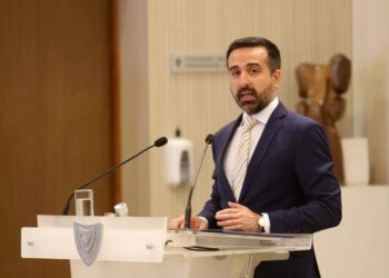 “ÇÖZÜM MÜLTECİLERİN TÜRKİYE VEYA BAŞKA ÜLKEYE GÖNDERİLMESİDİR”