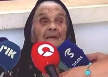 103 YAŞINDAKİ YAŞLI KADIN DA BAF’TA OY KULLANDI