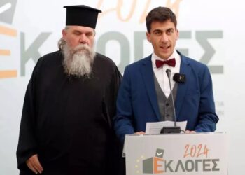 BABASI PAPAZ OLAN FİDİAS KİMDİR?