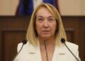 “UZMANLAR OLSA DA OLUR OLMASA DA YAKLAŞIMI SERGİLEDİ”