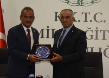 “KRONİKLEŞMİŞ SORUNLARI ÇÖZMEK İÇİN ÇALIŞIYORUZ”