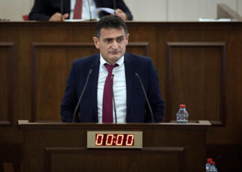 DURSUN OĞUZ ECZACILARIN MAHKEMEYE KELEPÇELİ GELMESİ NEDENİYLE ÖZÜR DİLEDİ