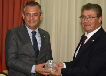 “HEM RUMLARA HEM TÜRKLERE BARIŞ GETİREN O HAREKATI BİR KEZ DAHA SELAMLIYORUZ”