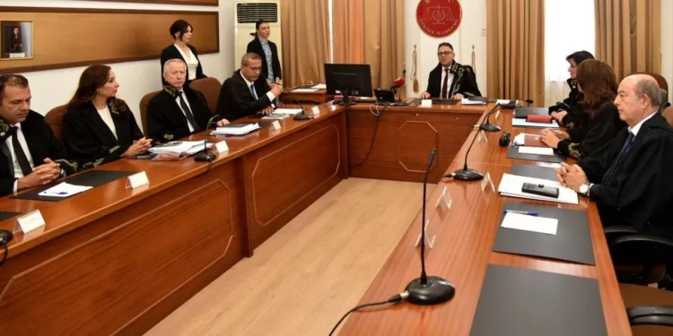 ÜÇ YARGIÇ YEMİN EDEREK GÖREVE BAŞLADI