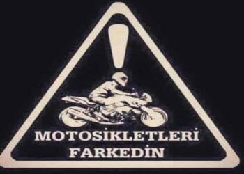 MOTOSİKLETLİLER TRAFİK KAZALARINA DİKKAT ÇEKMEK İÇİN EYLEM YAPIYOR
