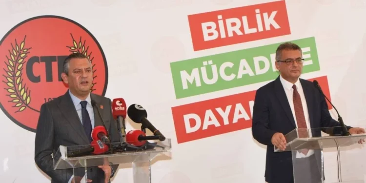 “BİZ KIBRIS TÜRKÜ’NÜN EVET DEMEDİĞİ HİÇBİR ŞEYE EVET DEMEYİZ”