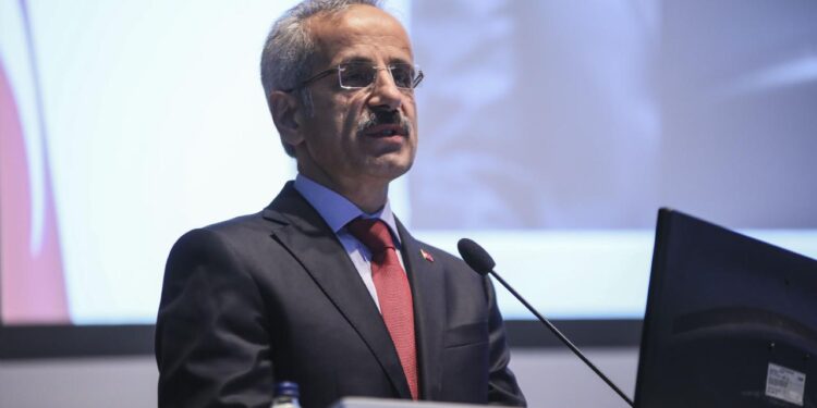 TC ULAŞTIRMA BAKANI INSAGRAM’A ULAŞIM ENGELİYLE İLGİLİ AÇIKLAMA YAPTI