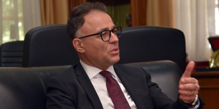 “HAKSIZ FAİZLER VAR HALKI KORUMALIYIZ”