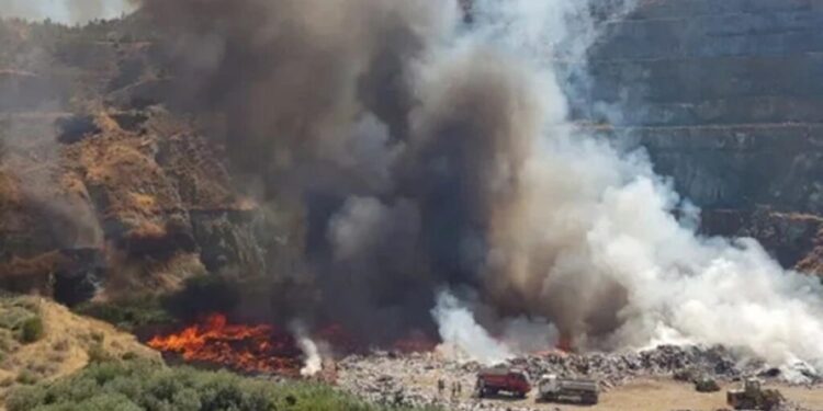 GÜNGÖR ÇÖPLÜĞÜ’NDE BİRİKEN GAZ PATLAMA RİSKİ İÇERİYOR