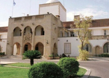 RUM TARAFI ÜÇLÜ GÖRÜŞMEYE ONAY VERDİ