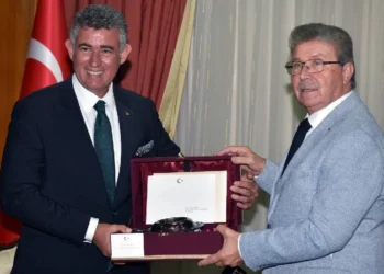 “TC VE KKTC İKİ AYRI DEVLETTİR”