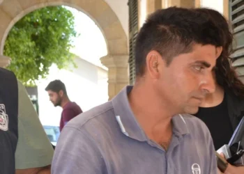 KAPIDA UNUTULAN ANAHTARI KULLANARAK EVE GİRDİ GENÇ KADINA TACİZDE BULUNDU