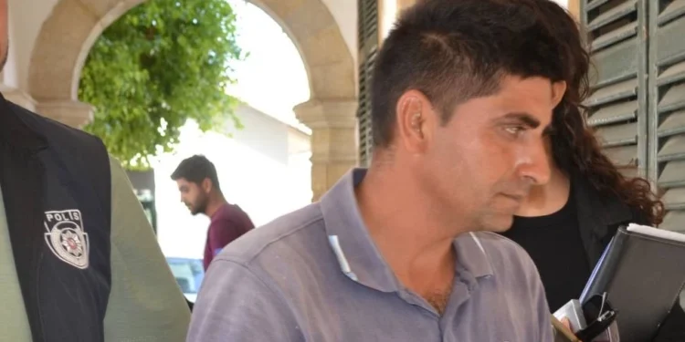 KAPIDA UNUTULAN ANAHTARI KULLANARAK EVE GİRDİ GENÇ KADINA TACİZDE BULUNDU