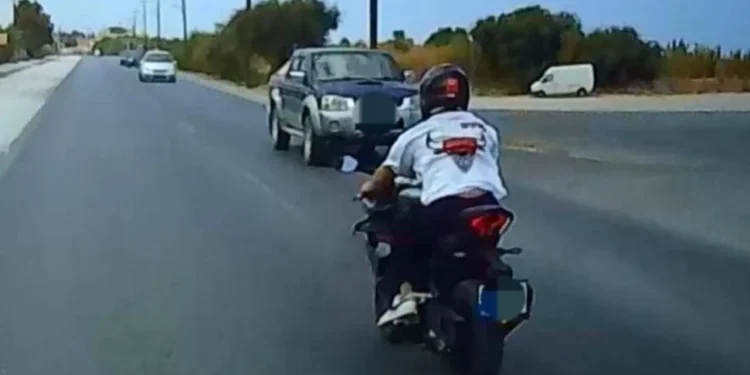 TEHLİKELİ SÜRÜŞ YAPTI SOSYAL MEDYADA PAYLAŞTI VE CEZA ALDI