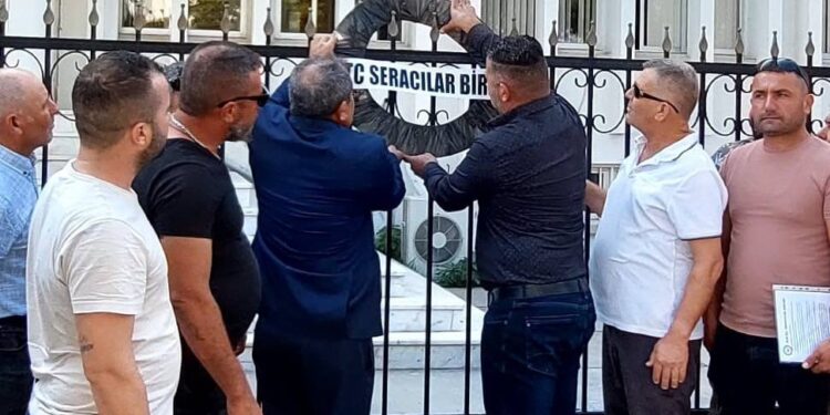 SERACILAR BİRLİĞİ’NDENE ULAŞTIRMA BAKANLIĞINA SİYAH ÇELENK