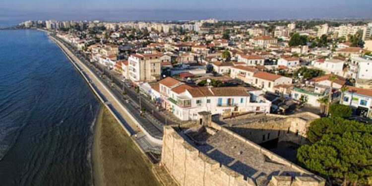 KIBRISLI TÜRK MALINI SATIN ALMAK İSTEYEN RUMLARA ENGEL