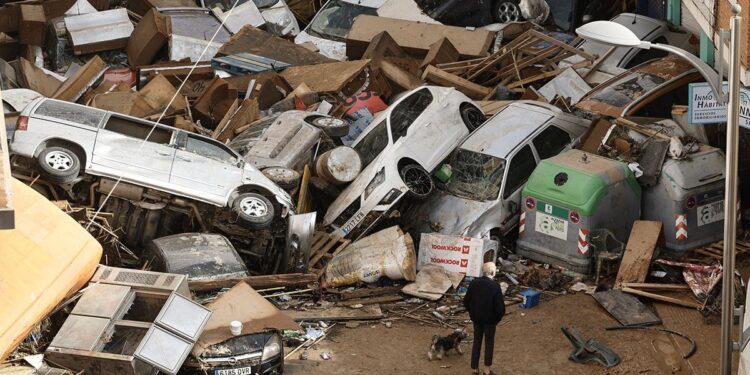 İSPANYA’DA SEL FELAKETİNDE ÖLENLERİN SAYISI 140’A ÇIKTI