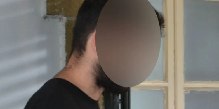 YİNE KADINA ŞİDDET: BURNUNU KIRDI!