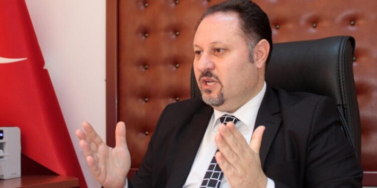 “HUKUK DERSİ VERMEYE ÇALIŞANLAR İÇ TÜZÜĞÜ YERLE BİR ETTİ”