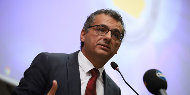 ERHÜRMAN: “KAMUOYUNU BİLGİLENDİRME KONUSUNDA DAHA DİKKATLİ OLUNMALI”