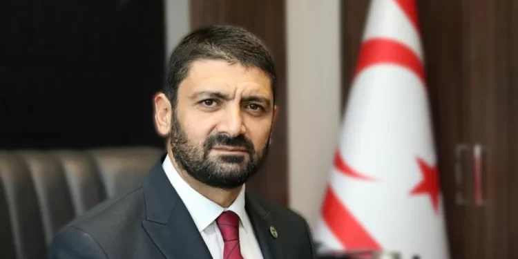 “MECLİS BAŞKANLIĞI KOLTUĞU GASP EDİLDİ”