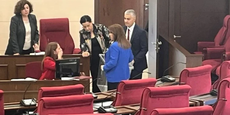 ÖZTÜRKLER YENİDEN MECLİS BAŞKAN ADAYI