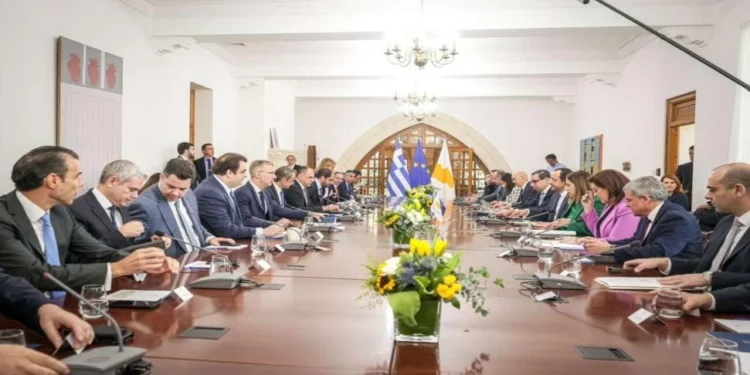 2. RUM-YUNAN HÜKÜMETLERİ ARASI ZİRVENİN İKİNCİSİ YAPILDI