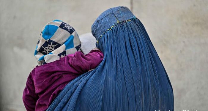 YIL 2025… AFGANİSTAN’DA KADINLAR GÖKYÜZÜNÜ GÖREMEYECEK!