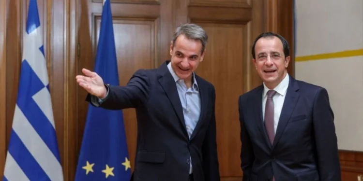 KAHİRE’DE ÜÇLÜ ZİRVE