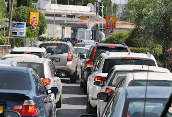 GÜNEYE GEÇİŞLERDE BAZI VATANDAŞLARA İLAVE ZORLUK ÇIKARTILIYOR