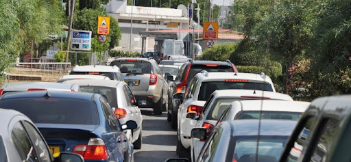 GÜNEYE GEÇİŞLERDE BAZI VATANDAŞLARA İLAVE ZORLUK ÇIKARTILIYOR