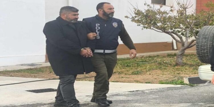 DİPKARPAZ BELEDİYE MECLİS ÜYESİ GAZETECİLERİ TEHDİT ETTİ!