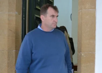 ZİYARET AMACIYLA GELDİ İZİNSİZ ÇALIŞMAYA DEVAM ETTİ