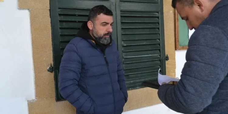 BANKA KARTI ÇALIP HARCAMA YAPTIĞI İDDİA EDİLİYOR