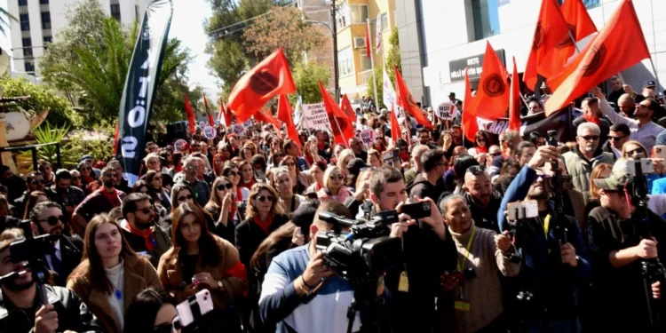 “ANAYASA MAHKEMESİ’NE TAŞIYORUZ”