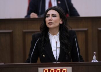 “FUHUŞ YAPMAK VE YAPMAYA TEŞVİK SUÇTUR”