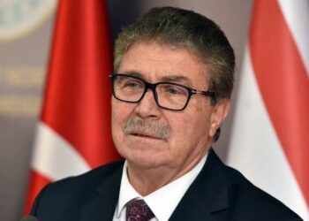 ÜSTEL “TÜZÜKTE YAPILAN DEĞİŞİKLİK İNANÇ ÖZGÜRLÜĞÜDÜR”