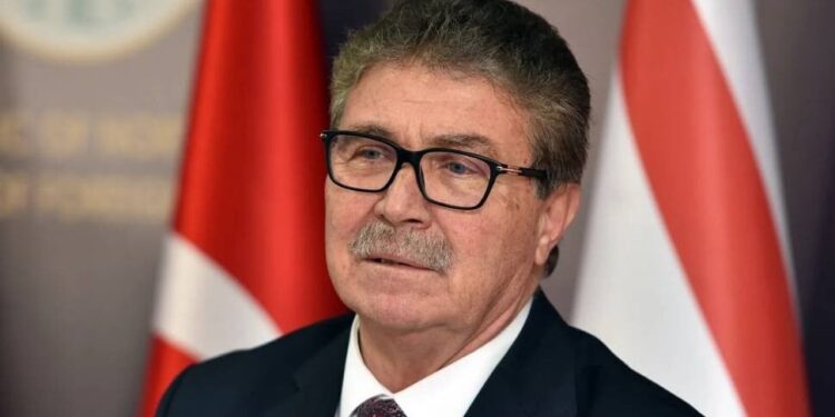 ÜSTEL “TÜZÜKTE YAPILAN DEĞİŞİKLİK İNANÇ ÖZGÜRLÜĞÜDÜR”