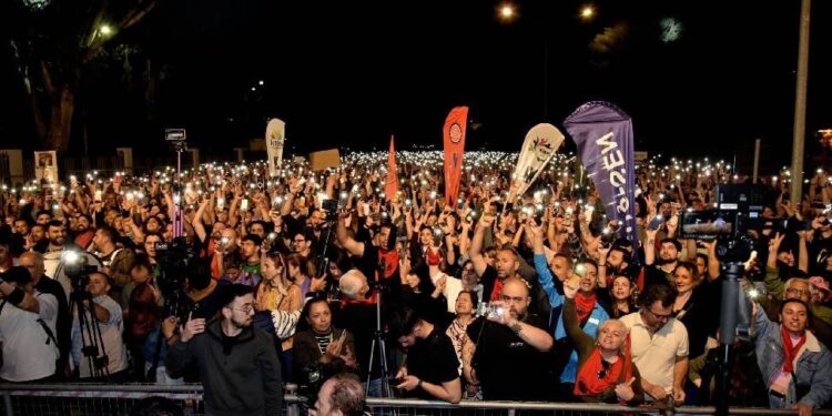 KIBRIS LAİKTİR LAİK KALACAK