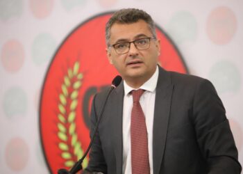 “BİLGİ VE AKIL TEMELİNDE YAKLAŞILMASI GEREKİYOR”