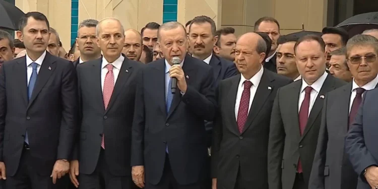 “EĞER ÇÖZÜM OLACAKSA EGEMEN EŞİTLİK İLKESİYLE İKİ DEVLET ARASINDA OLACAKTIR”