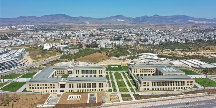 CUMHURBAŞKANLIĞI VE CUMHURİYET MECLİSİ YERLEŞKESİ, YARIN AÇILACAK