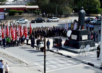 19 MAYIS ÇOŞKUYLA KUTLANIYOR