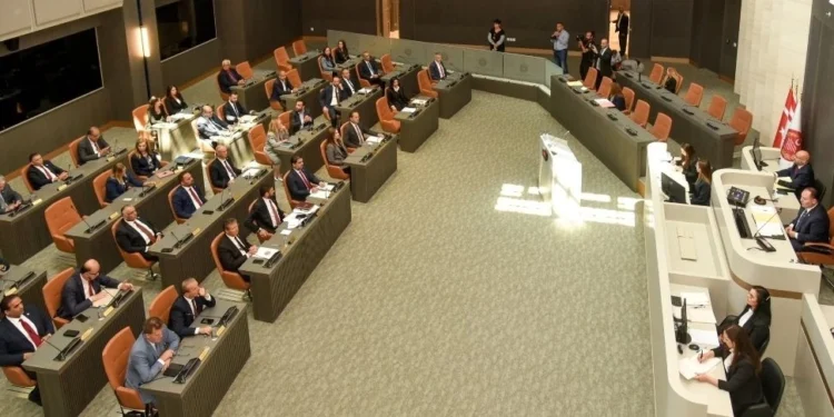 YENİ BİNA TARTIŞMASI