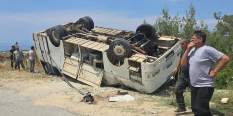 ÖĞRENCİLER KAZAYI UCUZ ATLATTI