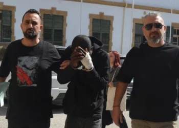 UYUŞTURUCUDAN YAKALANDI “ANNEM HASTA, ONA PARA GÖNDEREBİLMEK İÇİN YAPTIM”