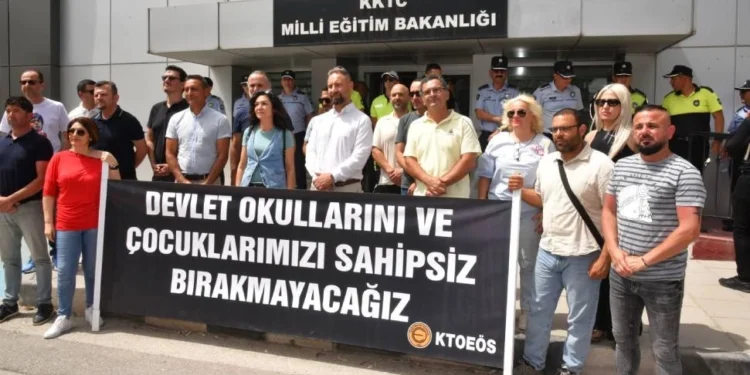 “BU HÜKÜMET EĞİTİMİ GÖZDEN ÇIKARDI”