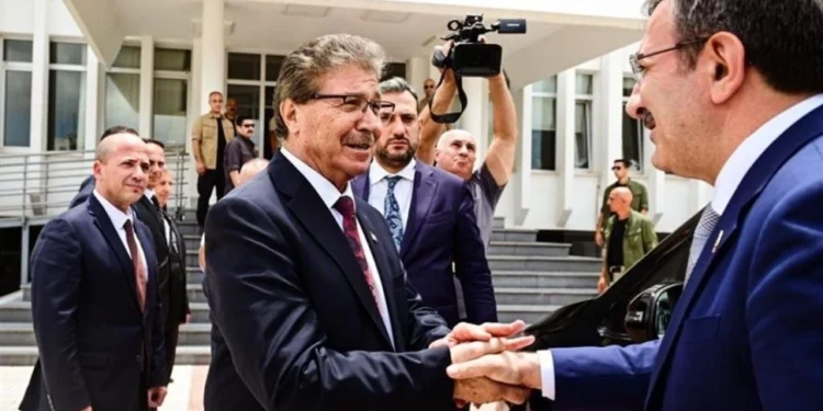 “KKTC, DÜNYA İLE KUCAKLAŞMA YOLCULUĞUNA BAŞLAMIŞTIR VE BU YOLCULUĞA DEVAM ETMEKTEDİR”